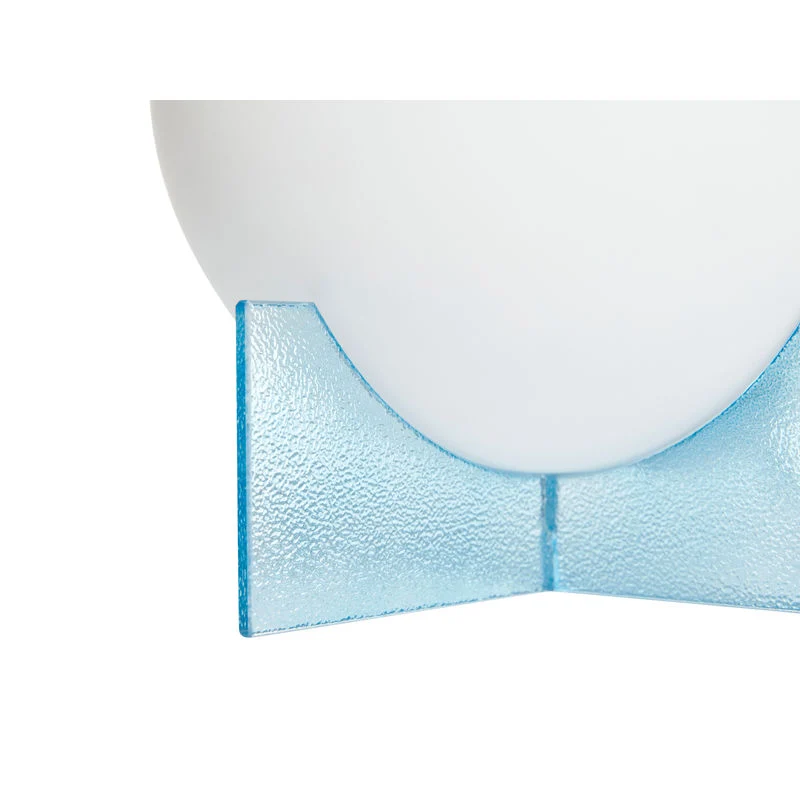 Hübsch Moon, lámpara de sobremesa azul/blanco con Montaje en Pared