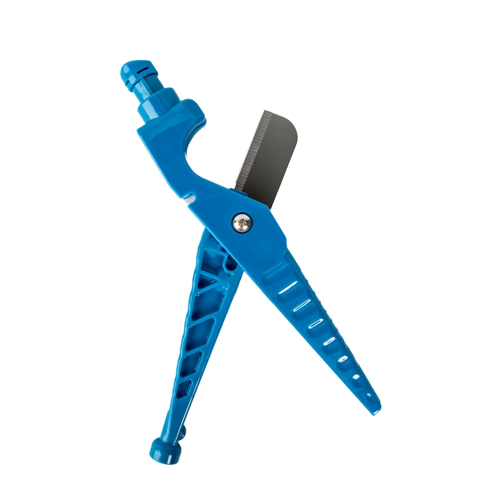 TIJERA HUNTER MULTIHERRAMIENTA CORTA POLIETILENO PVC Y SACA BOCADO