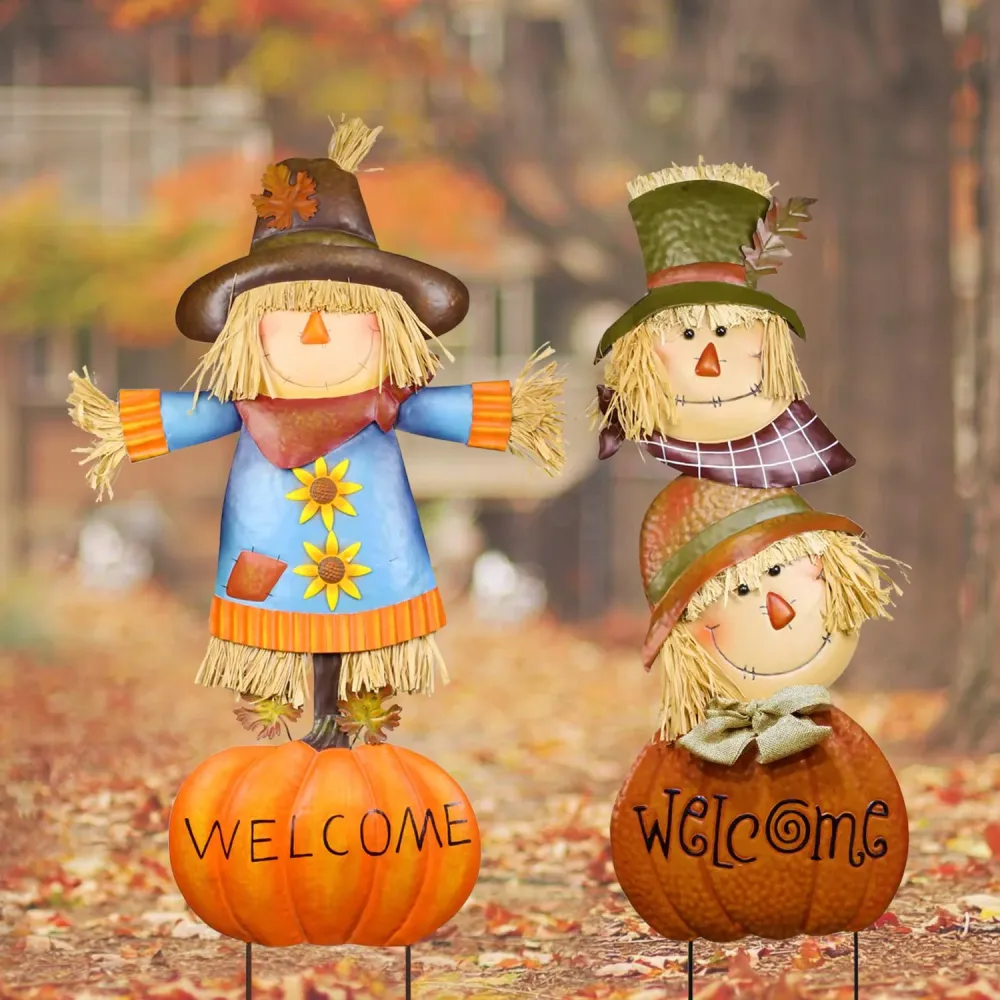 Estaca de metal multicolor alpino de 35 pulgadas de alto con forma de calabaza y espantapájaros para jardín al aire libre...