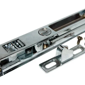 Cerradura para puerta de patio interior Barton Kramer, cromada y con caja abierta